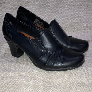 Earth Spirit size 7 1/2 Women's leather Heels / pumps black